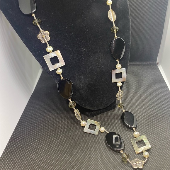 2 Necklaces for 1 Price Premier Design - Picture 4 of 9